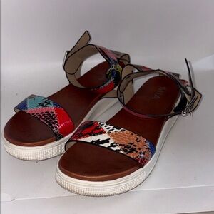 Cute MIA Ellen Multicolored Snake Print Platform Sandals 8.5
